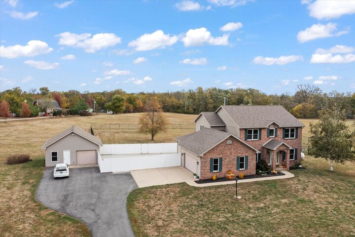 302 County Road 2650 N  Mahomet IL 61853 photo