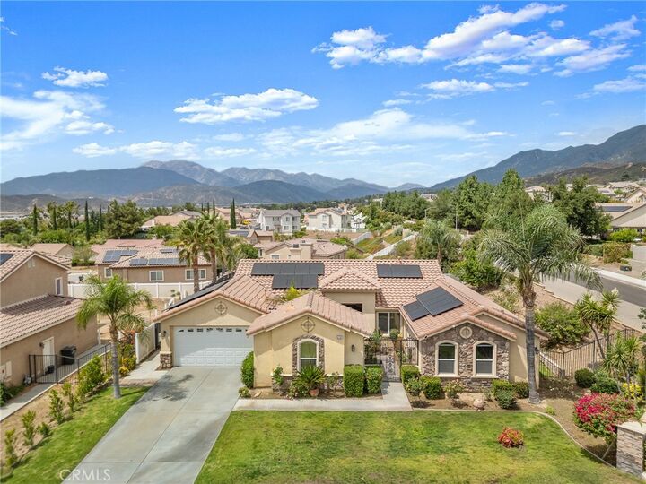 Property Photo:  6792 N Ofelia Drive  CA 92407 