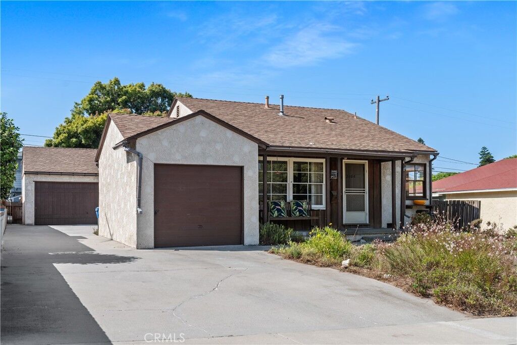 Property Photo: 2606 Ralston Lane CA 90278