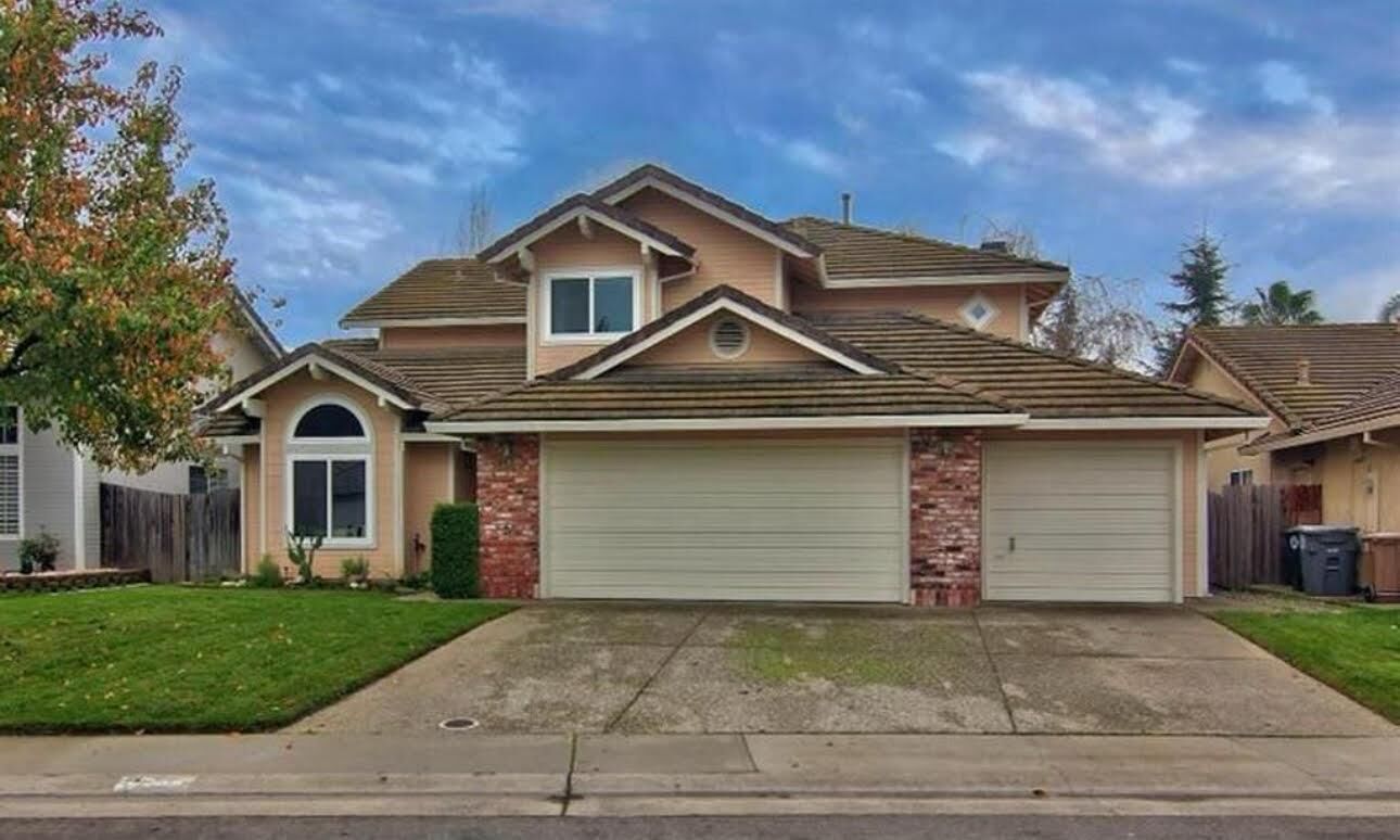 Property Photo:  9529 Madrid Way  CA 95758 