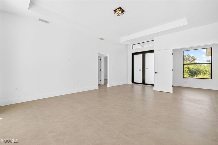 Property Photo:  333 Pinehurst Avenue  FL 33974 