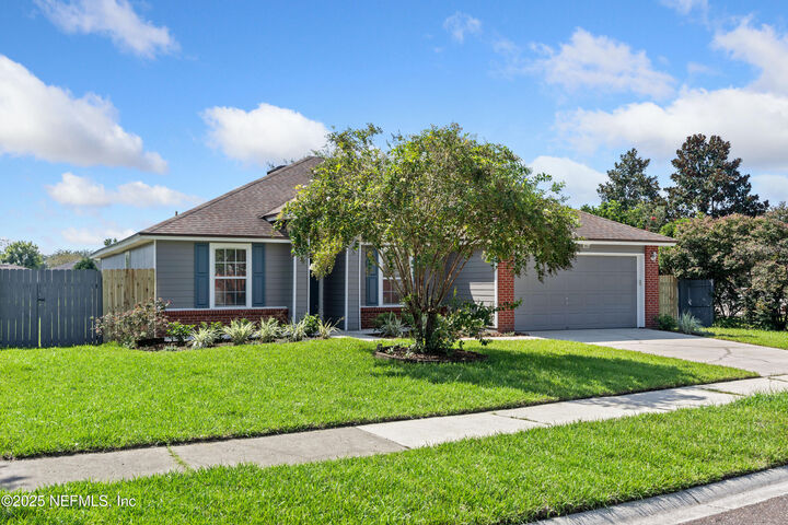 Property Photo: 8676 Tristan Drive FL 32210