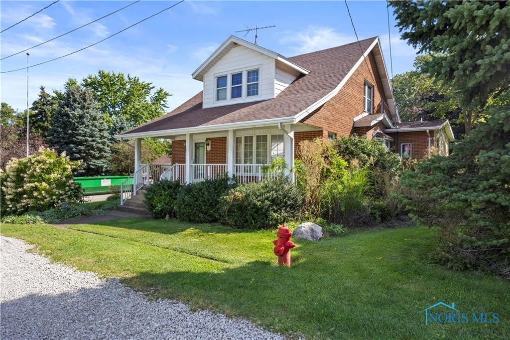 Property Photo:  721 Laurel Avenue  OH 43440 