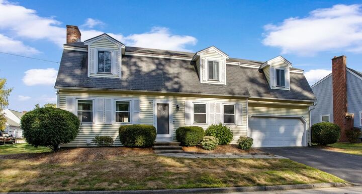 Property Photo:  26 Old Orchard Way  NH 03103 