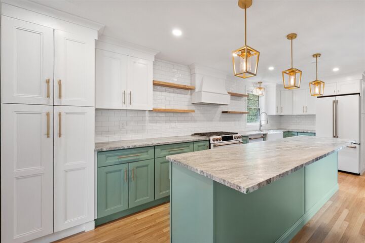 Property Photo: 32 Sousa Boulevard NH 03051