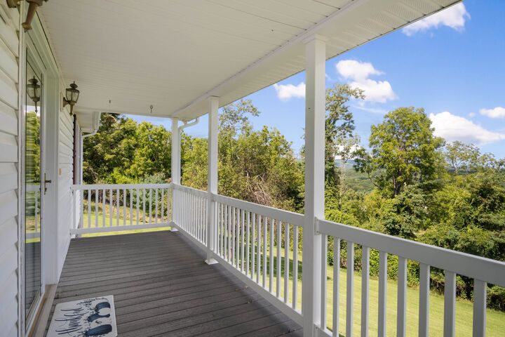 Property Photo: 1430 Harding Road VA 24060