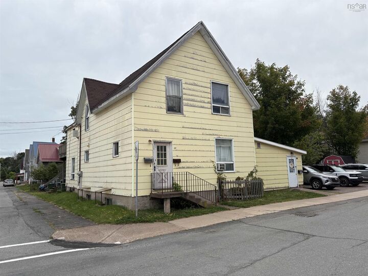 Property Photo: 17 Lyman Street NS B2N 4R9
