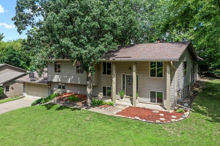 Property Photo: 504 E 135th Street MN 55337