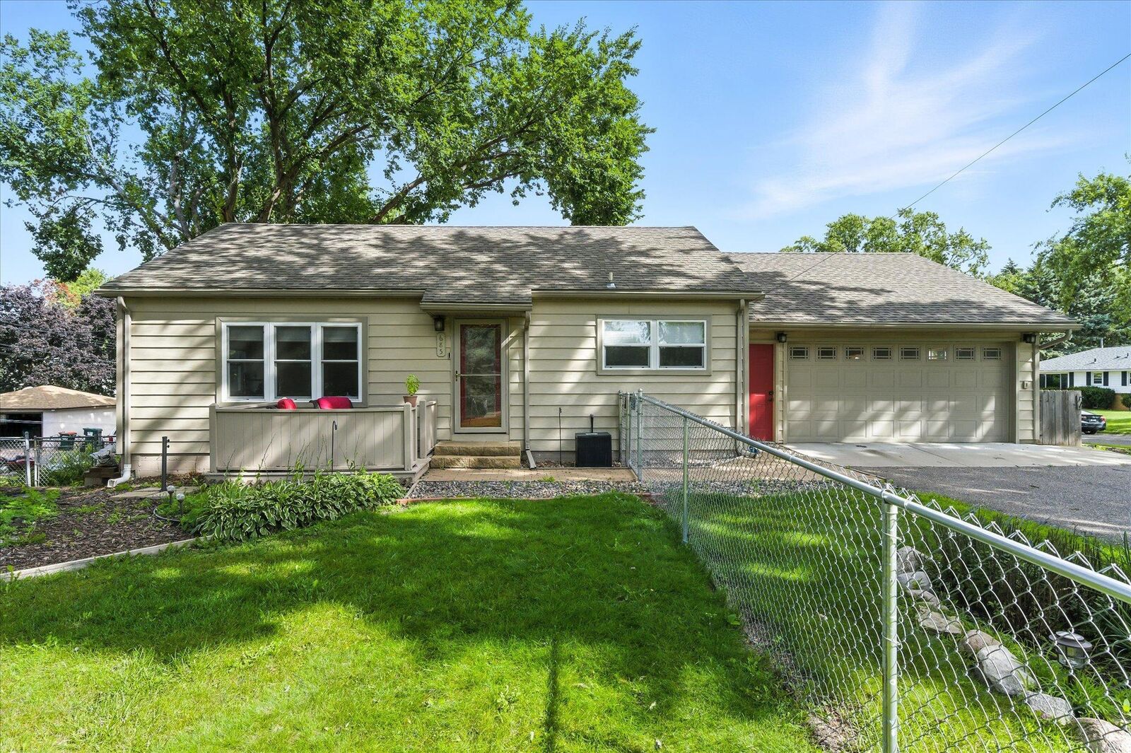 Property Photo:  685 49th Avenue NE  MN 55421 