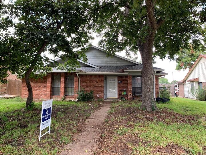 Property Photo:  1521 Panola Drive  TX 75150 