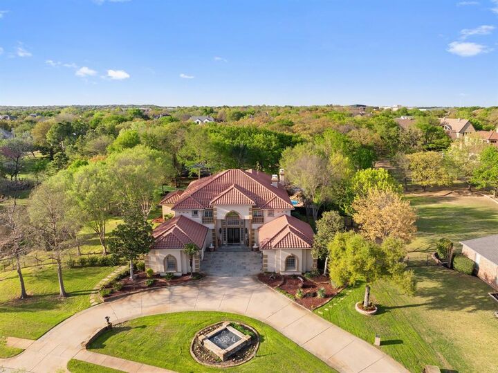 Property Photo:  710 Deer Hollow Boulevard  TX 76092 