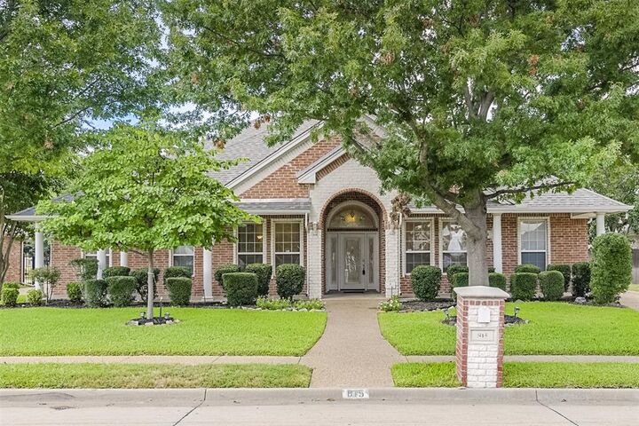 Property Photo:  815 Amherst Drive  TX 75165 
