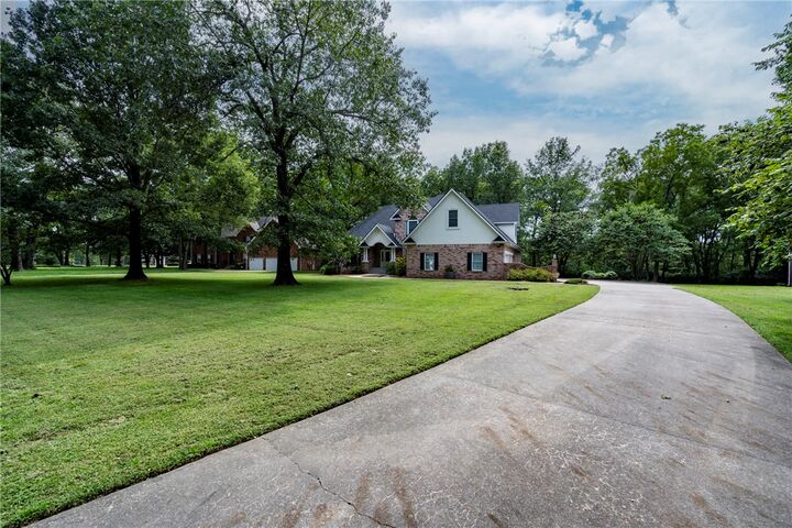 Property Photo: 1406 Avery Place AR 72761