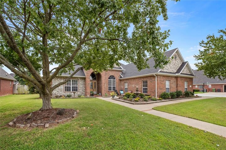 Property Photo:  4414 Hillside Drive  AR 72758 