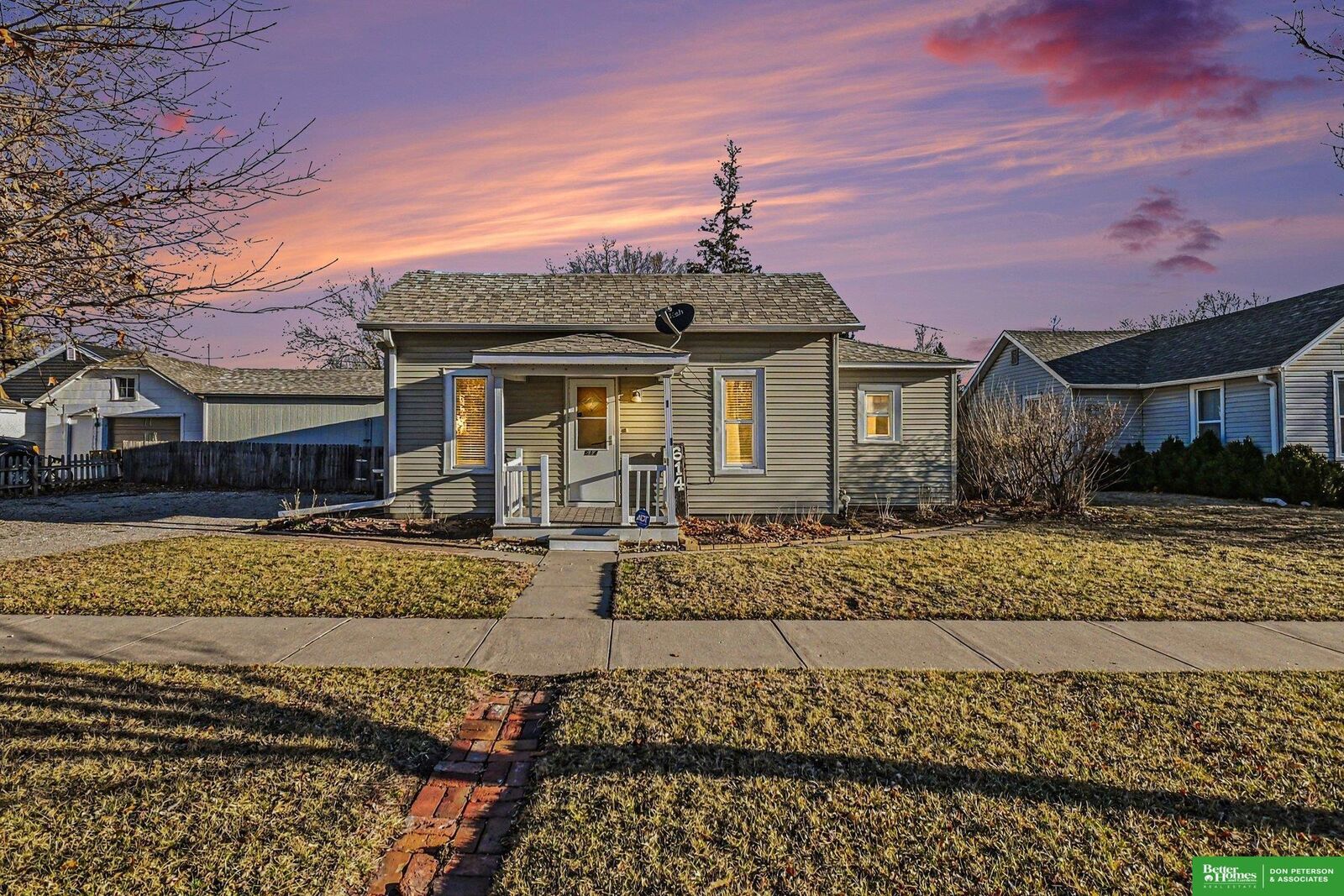 Property Photo:  614 E Linden Avenue  NE 68025 