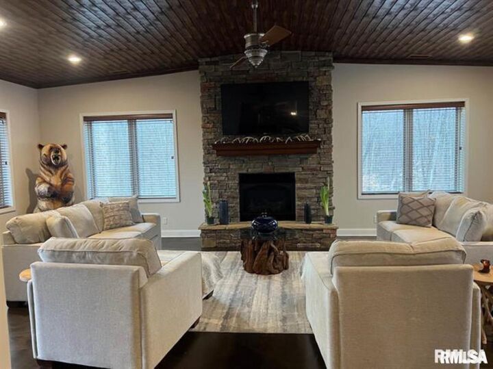 Property Photo:  4763 State Route 127 N  IL 62920