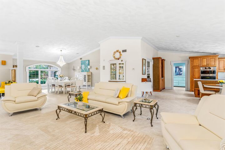 Property Photo:  5 Harris Court  PE C1N 5R7 