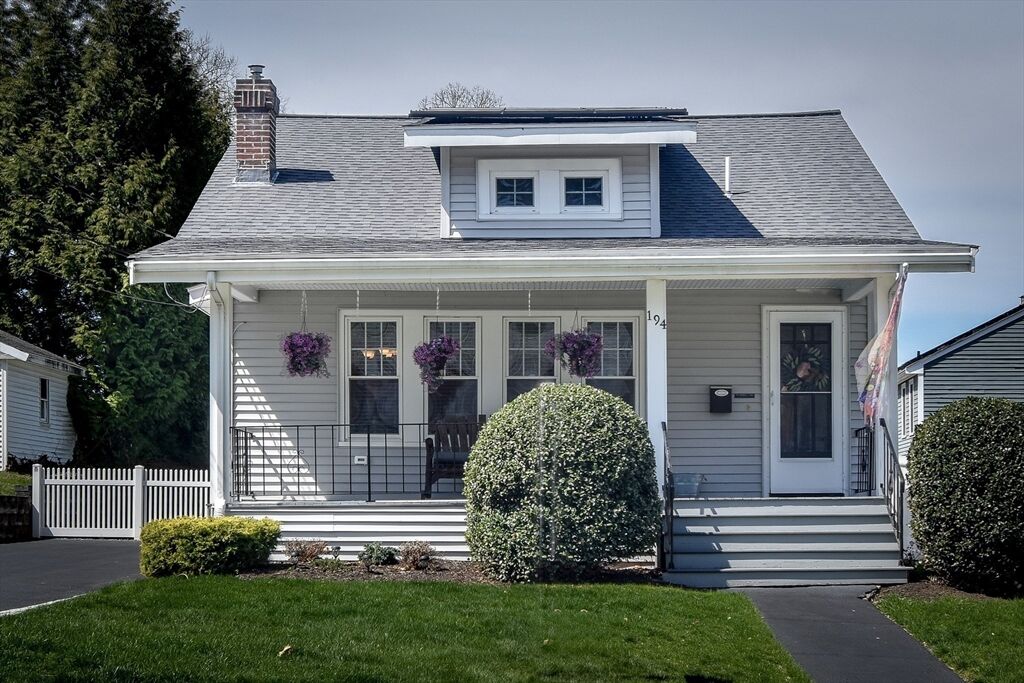 Property Photo:  194 Beacon Street  MA 01701 