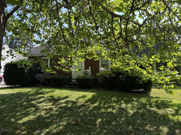 Property Photo: 122 Holden St MA 01606