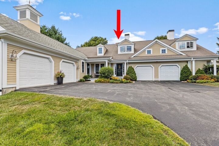 Property Photo:  11 Hayloft Lane 11  MA 02050 