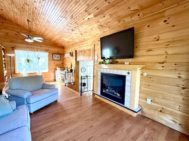 Property Photo:  27 Mayflower Circle  MA 01520 