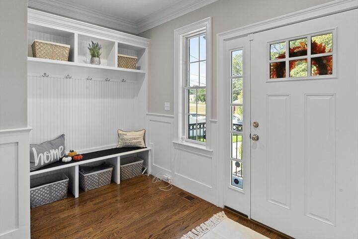 Property Photo:  96 East Side Parkway 96  MA 02458 