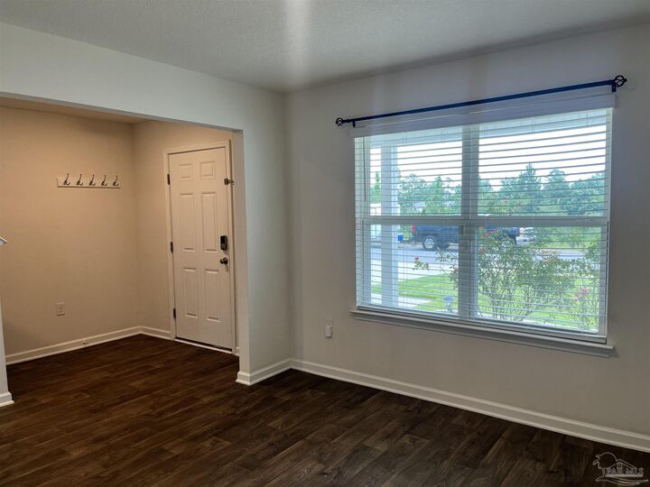 Property Photo:  5862 Blackhorse Cir  FL 32526 