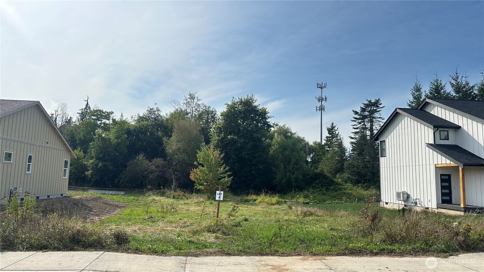 Property Photo: 407 E 2nd Street WA 98276