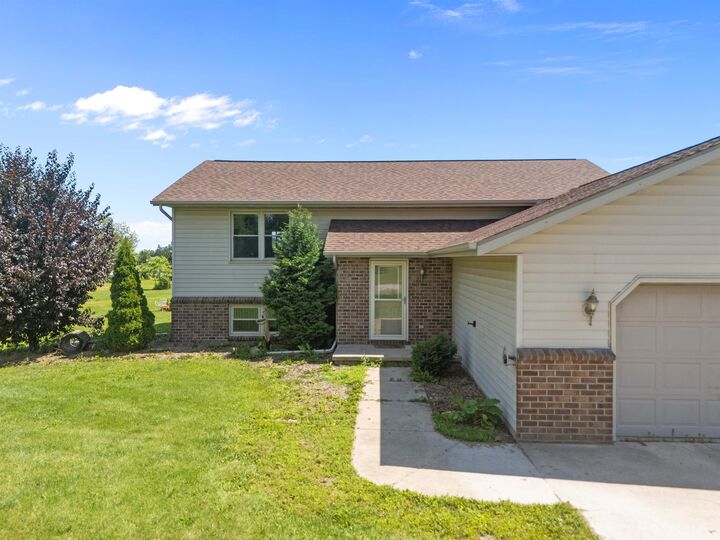 Property Photo:  W1180 County Road Z  WI 54130 