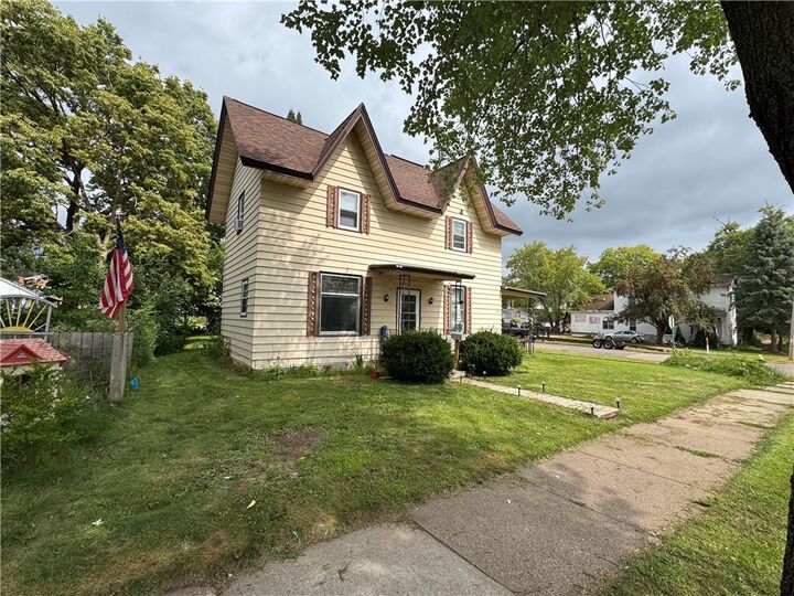 Property Photo: 204 W Cedar Street 3 WI 54729