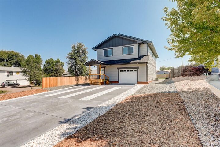 Property Photo:  614 Loveland Street  CO 80401 