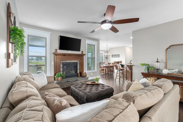 Property Photo: 2416 S Monument St KS 67235