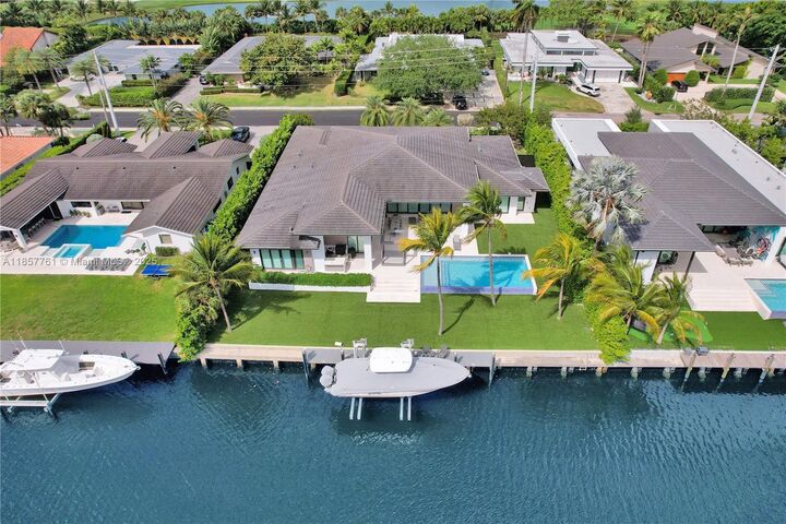 Property Photo: 1651 Diplomat Pkwy FL 33009