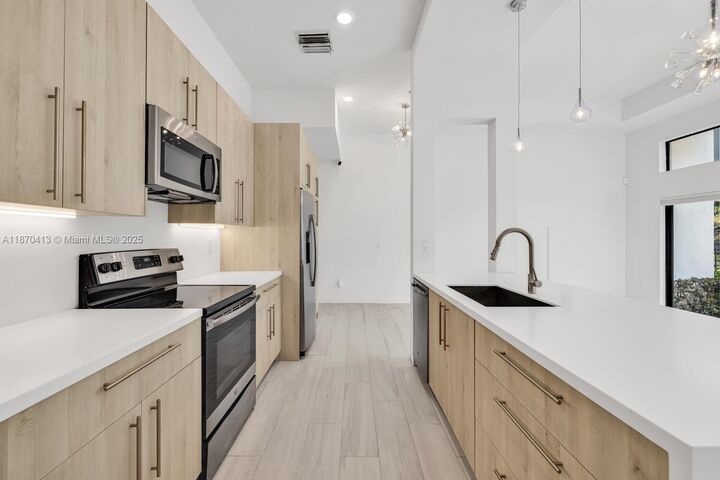 Property Photo:  4369 NW 9th St  FL 33317 