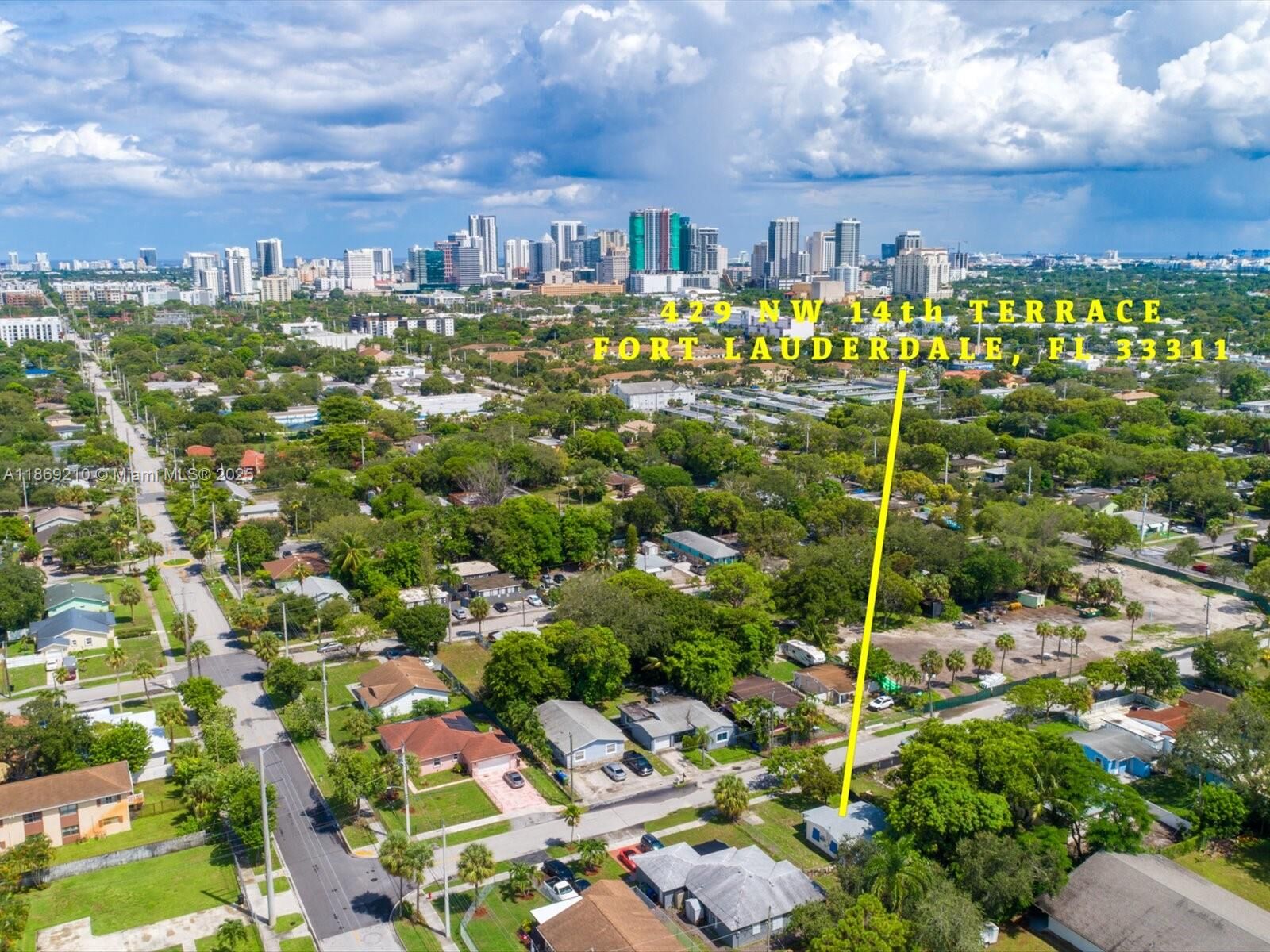Property Photo: 429 NW 14th Ter FL 33311