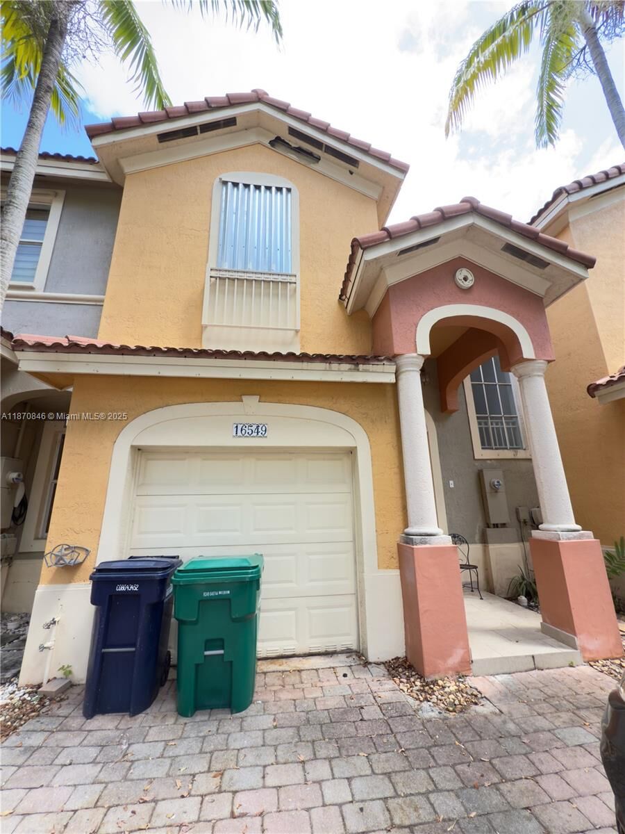 Property Photo: 16549 SW 78th Ter 16549 FL 33193