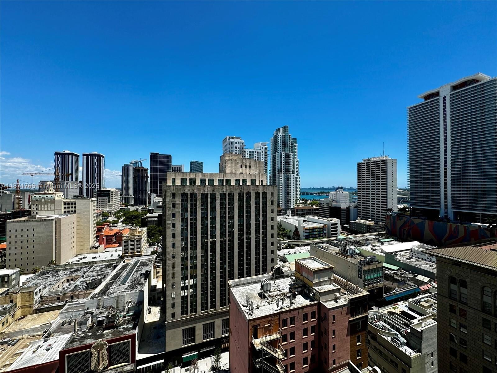 Property Photo:  151 SE 1st St 2008  FL 33131 