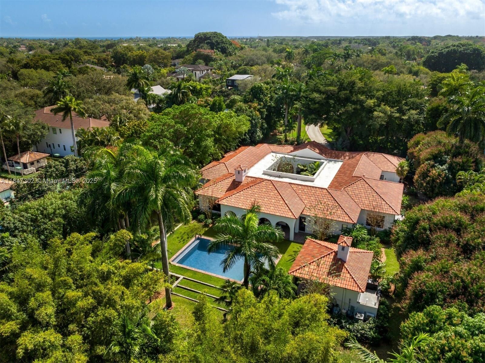 Property Photo: 4763 SW 82nd St FL 33143