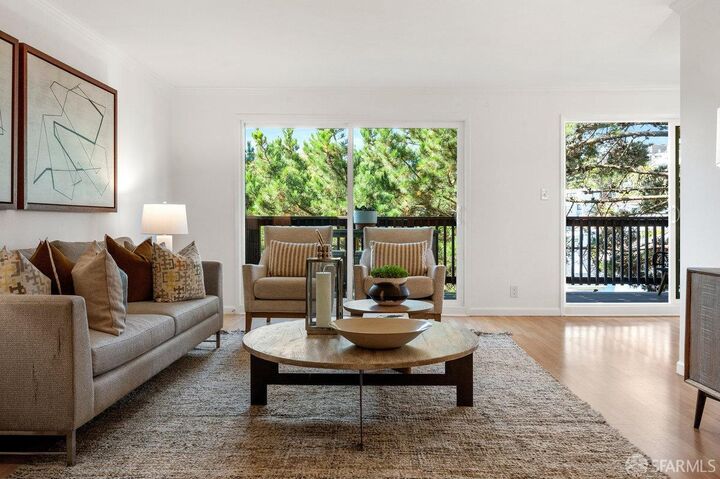 Property Photo: 44 Museum Way CA 94114