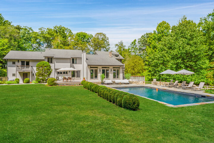40 Hermit Lane  Westport CT 06880 photo