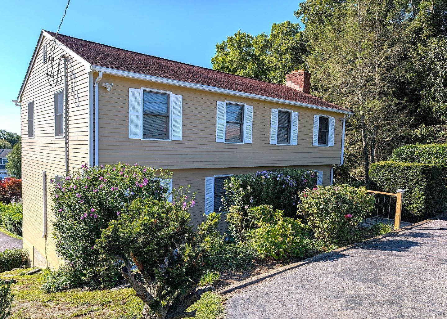 Property Photo: 42 Fairway Green CT 06825