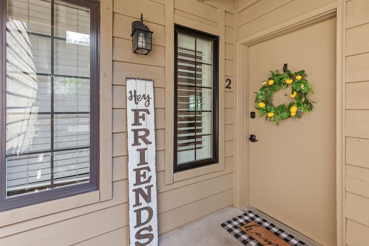 Property Photo: 101 S Neyland Ave Unit 2 WA 99019