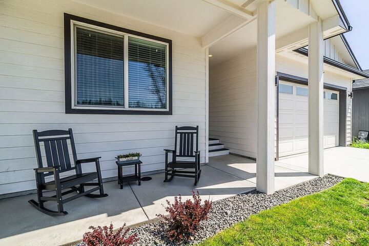 Property Photo: 511 S 2nd St WA 99030