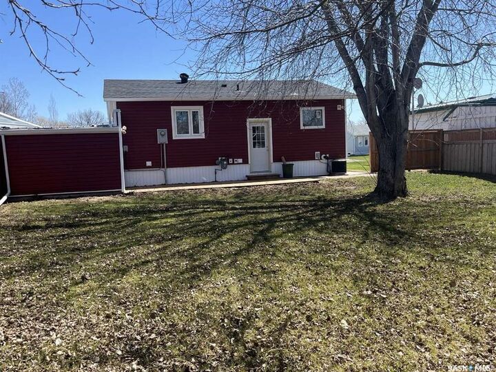 Property Photo:  7 Roberts Street  SK S0C 2H0 