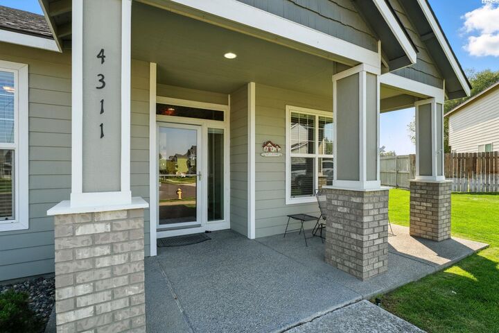 Property Photo: 4311 W 22nd Ave WA 99338