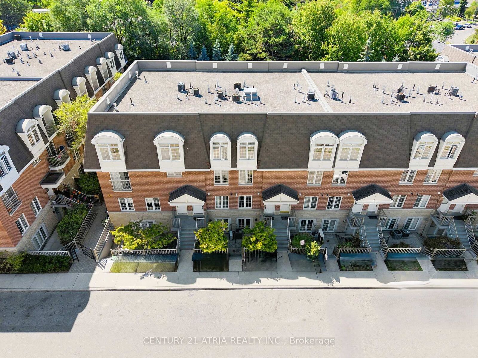 Property Photo: 55 Cedarcroft Boulevard 8 ON M2R 3Y1