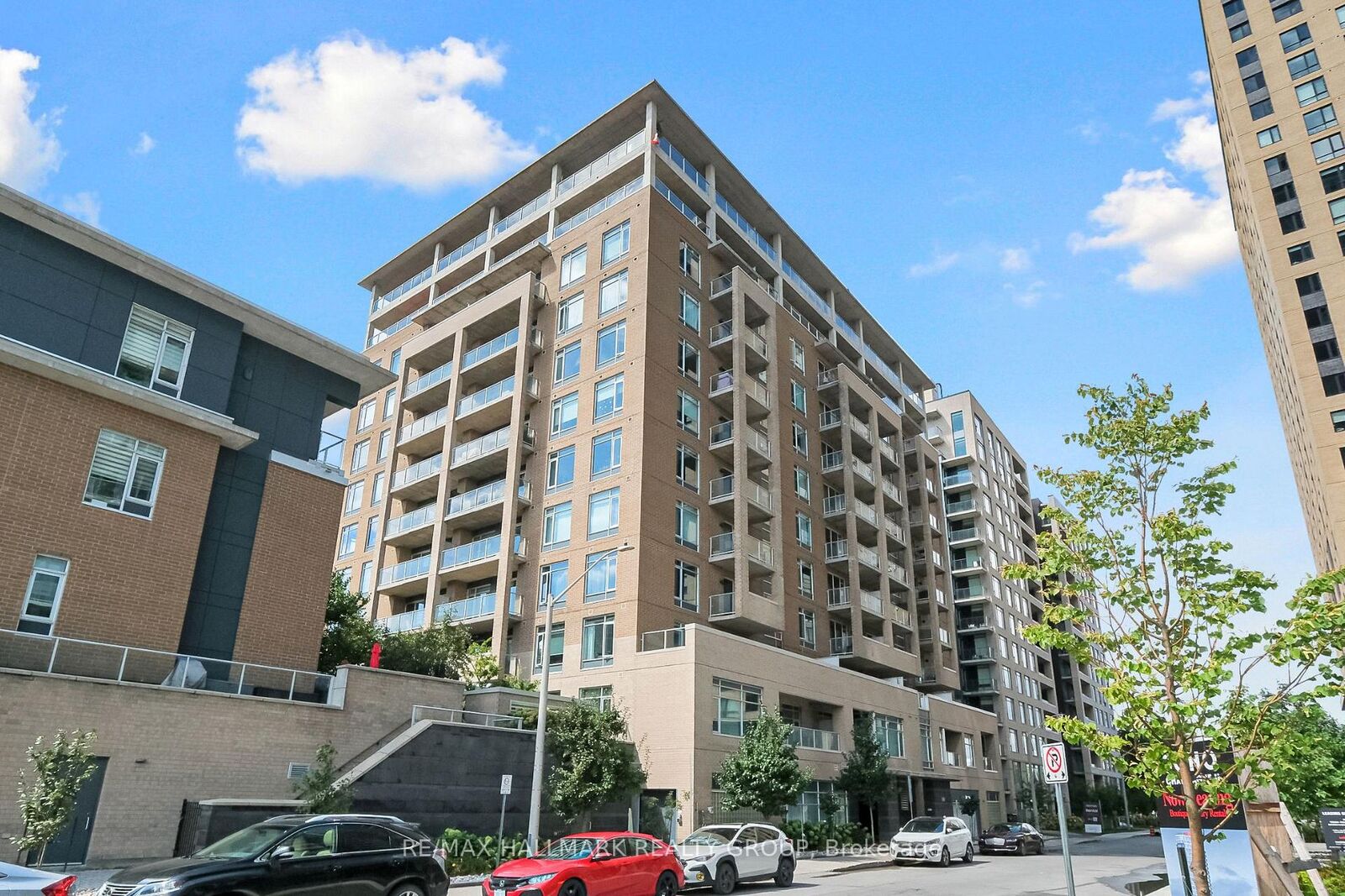 Property Photo: 100 Champagne Avenue S 706 ON K1S 4P4