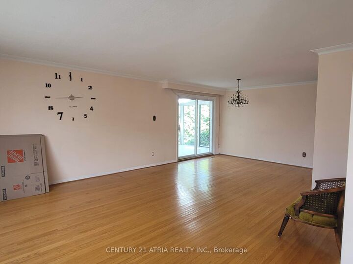 Property Photo:  11 Appian Drive  ON M2J 2P7 