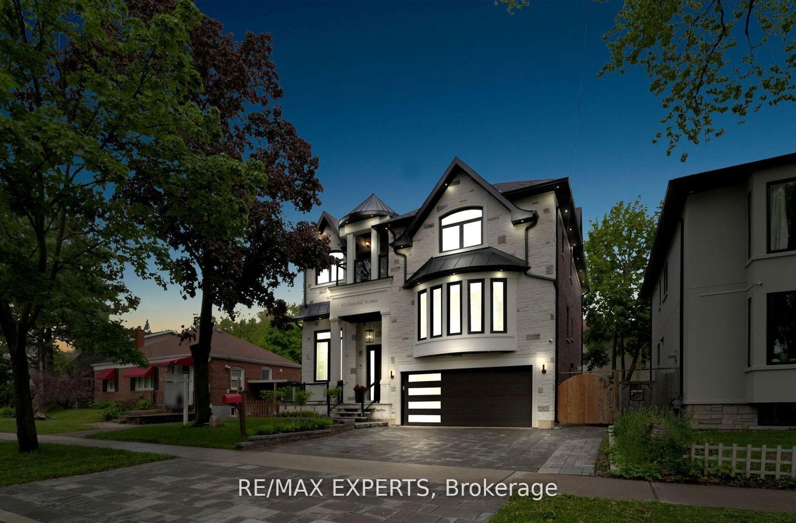 Photo de la propriété:  92 Churchill Avenue  ON M2N 1Z1 