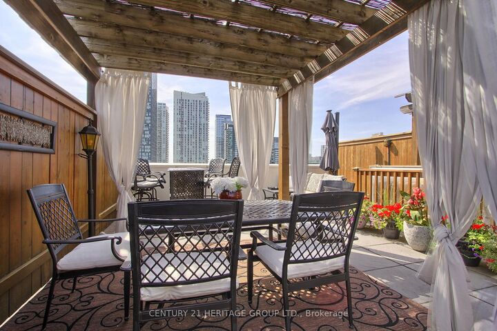 Property Photo:  550 Front Street W Ph6  ON M5V 3N5 